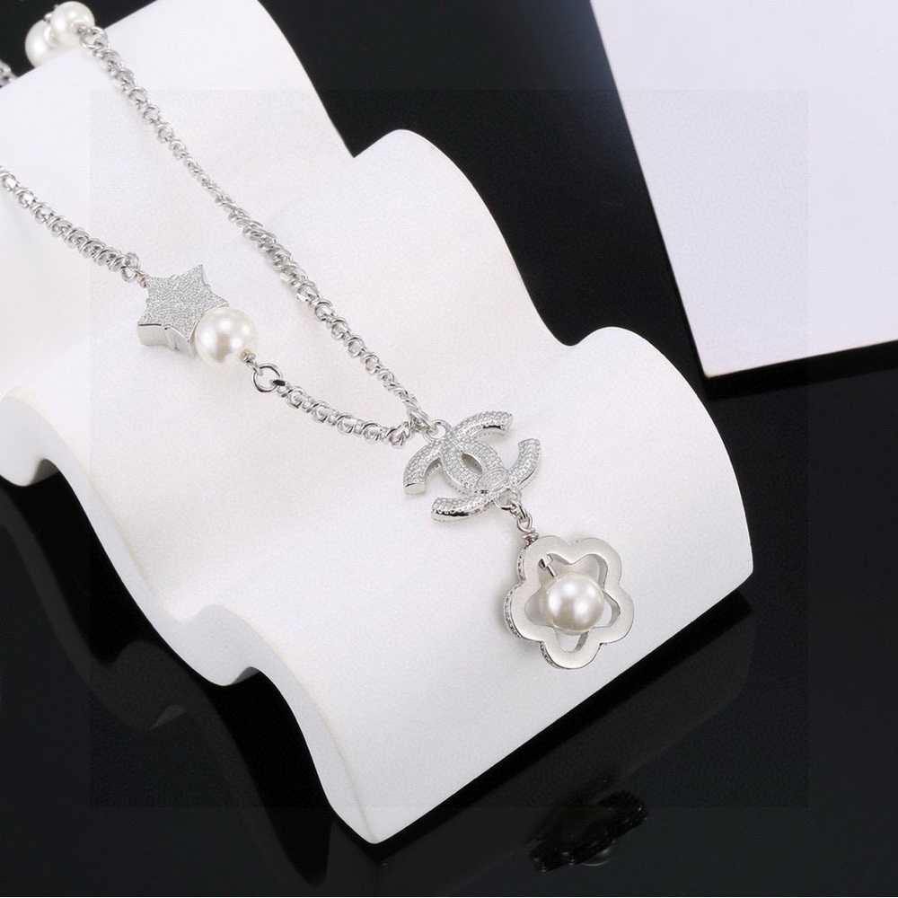 Chanel necklaces - Picture 6 of 6